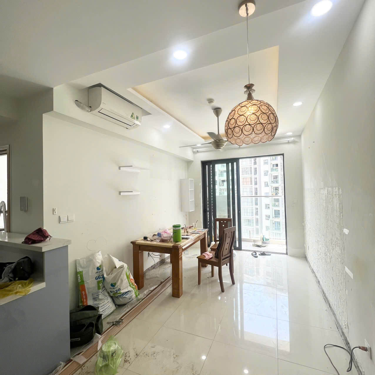 Thi công tấm nhựa ốp tường