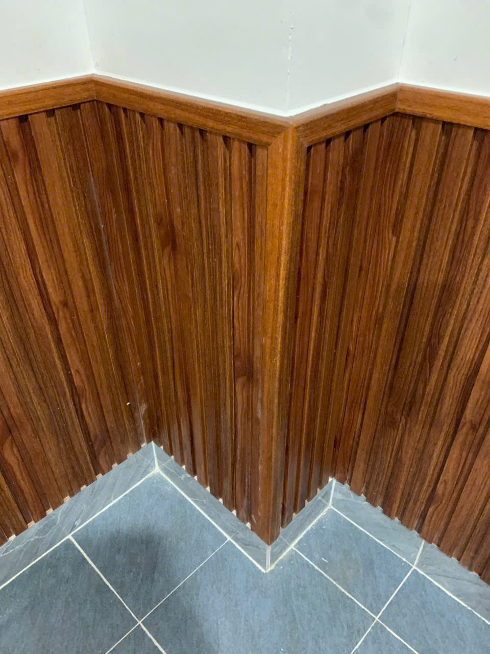 lam nhựa giả gỗ