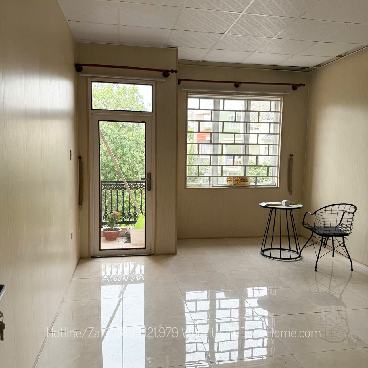 nhựa giả gỗ ốp trần