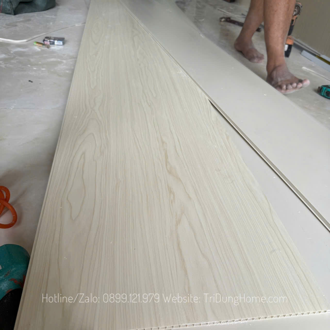 nhựa giả gỗ ốp trần