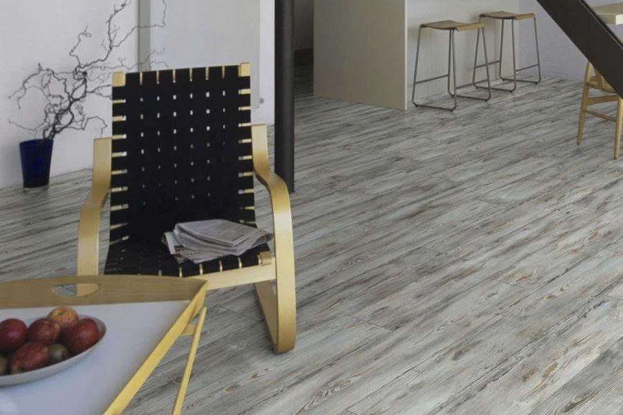 Sàn cốt đen trang trí phòng khách đẹp 